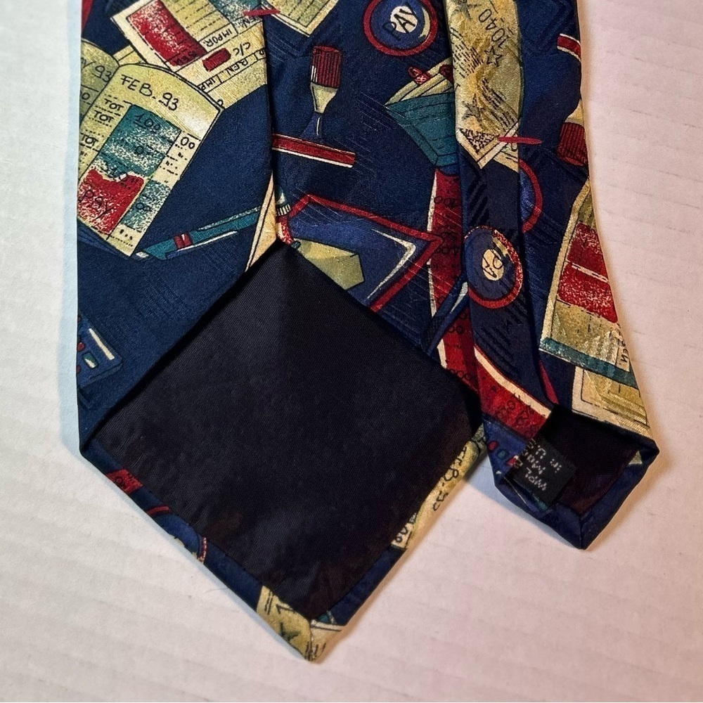 Mens Tie Bank Financial Advisor 58.5" long and 4" wide Italian Silk Screen Print - Picture 4 of 8